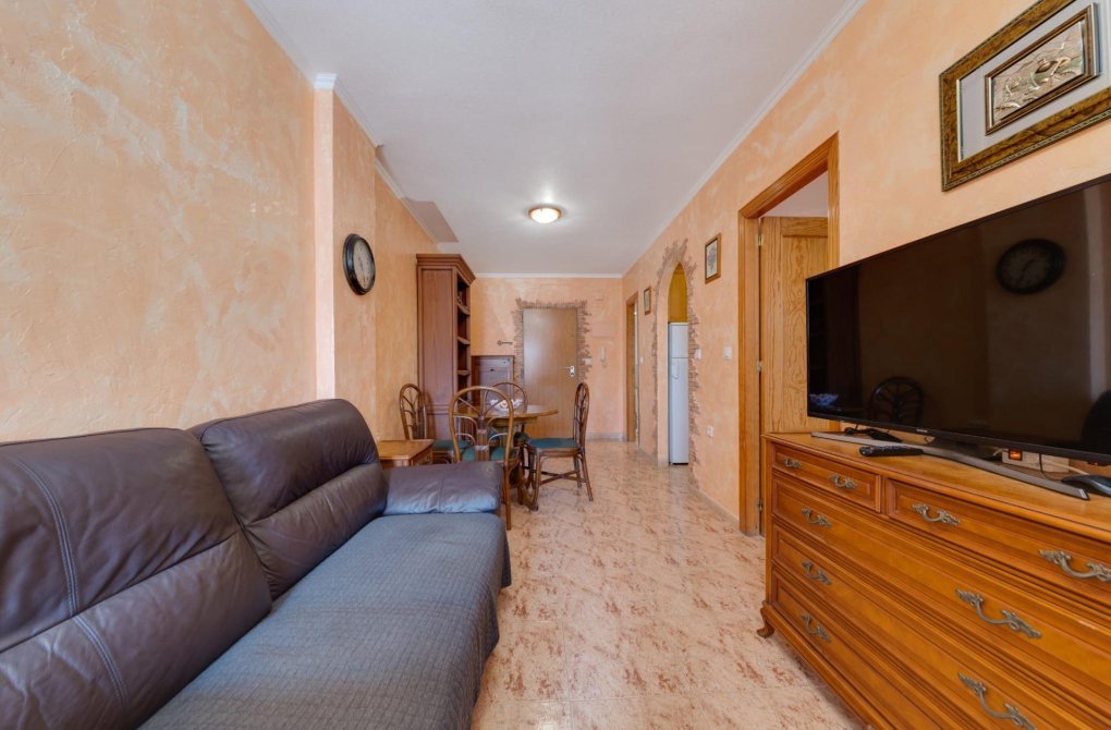 Resale - Apartment - Torrevieja - Estacion de autobuses