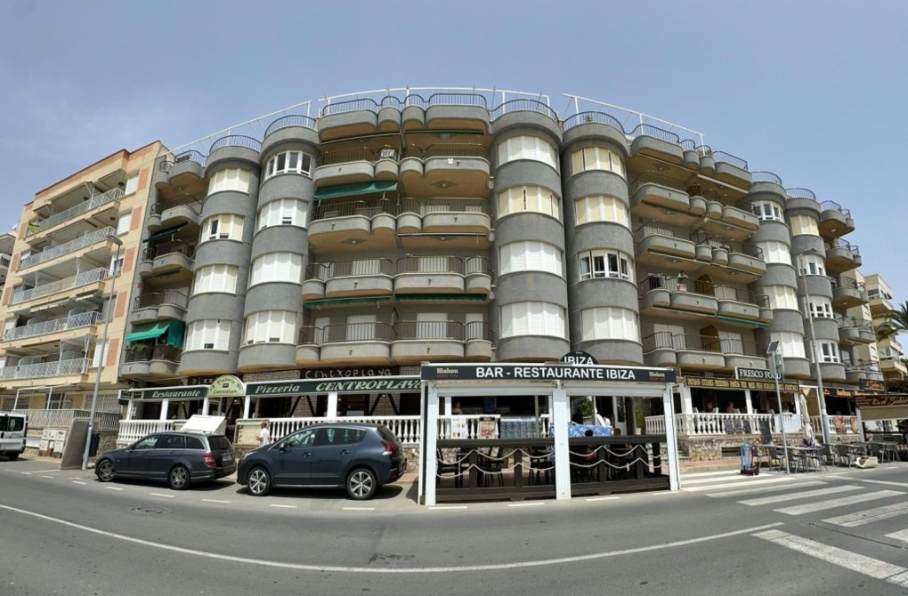 Resale - Apartment - Torrevieja - Playa de los locos