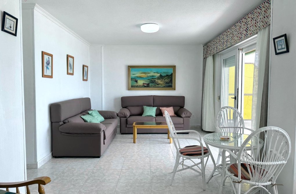 Resale - Apartment - Torrevieja - Playa de los locos