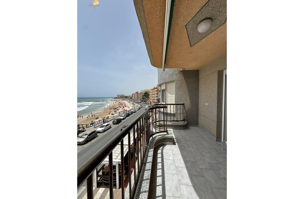 Resale - Apartment - Torrevieja - Playa de los locos