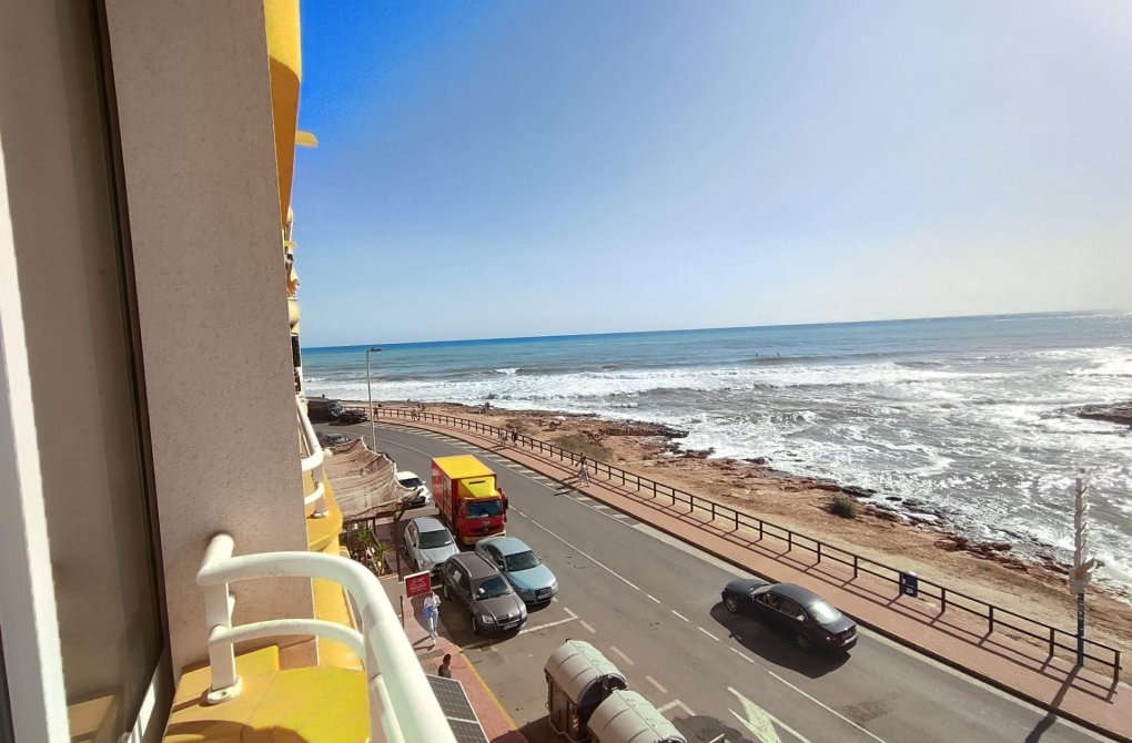 Resale - Apartment - Torrevieja - Playa del cura