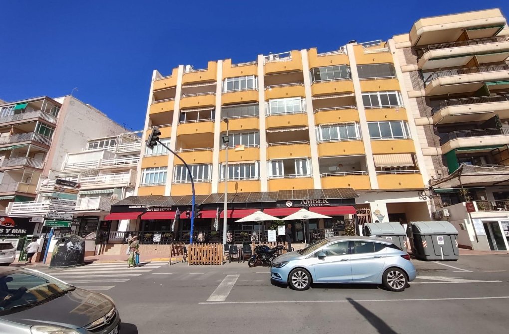 Resale - Apartment - Torrevieja - Playa del cura