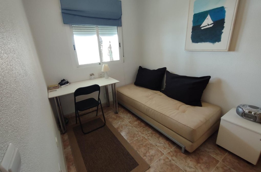 Resale - Apartment - Torrevieja - Playa del cura