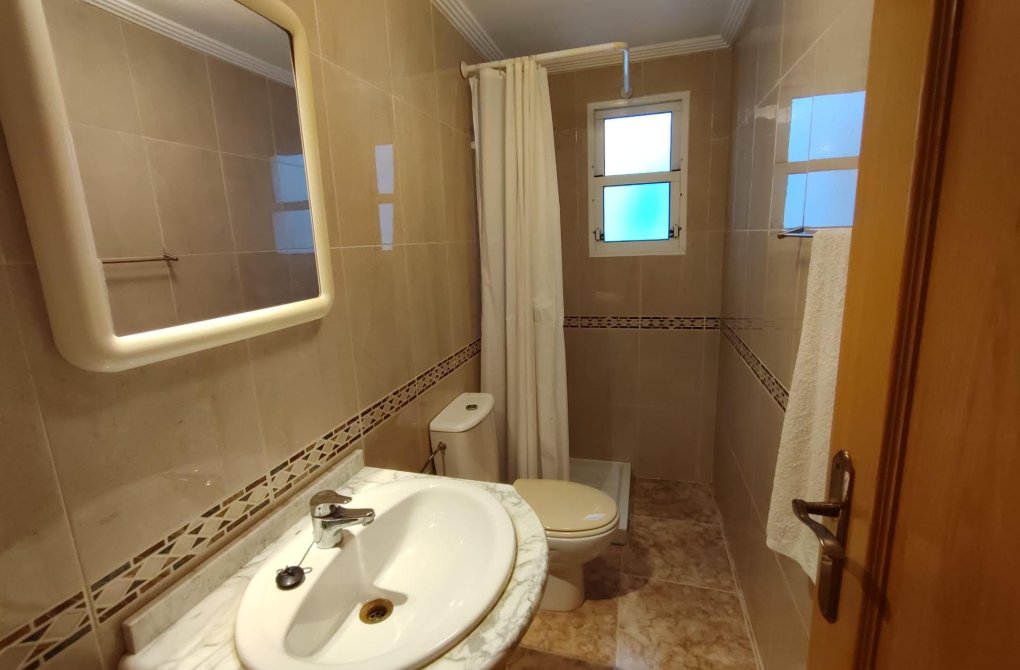 Resale - Apartment - Torrevieja - Playa del cura