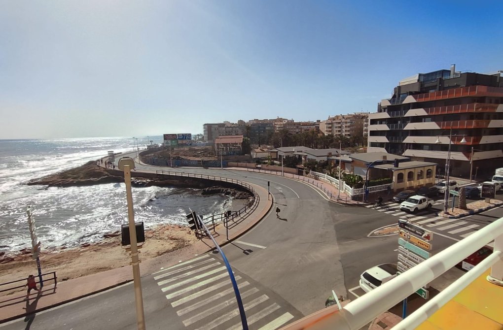 Resale - Apartment - Torrevieja - Playa del cura