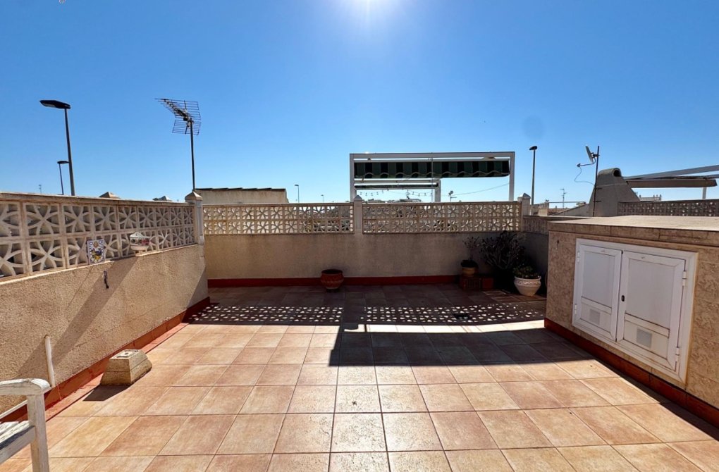 Resale - Bungalow - Torrevieja - Aguas nuevas 2