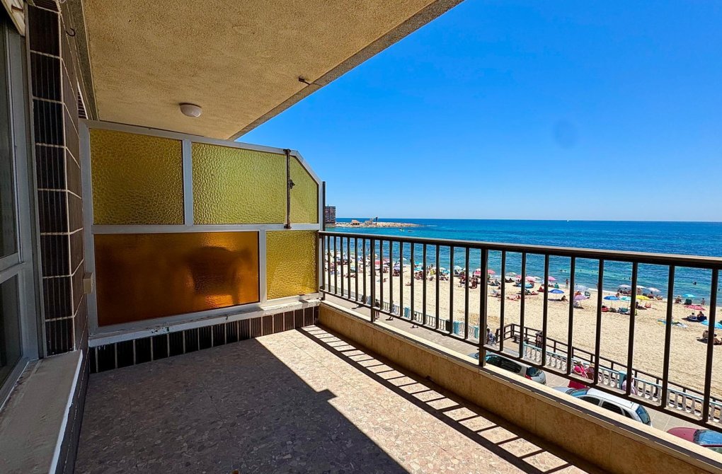 Resale - Apartment - Torrevieja - Playa de los locos