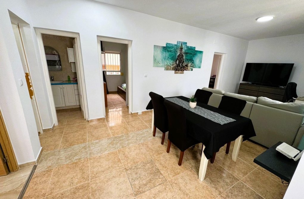 Resale - Villa - Torrevieja - Las calas