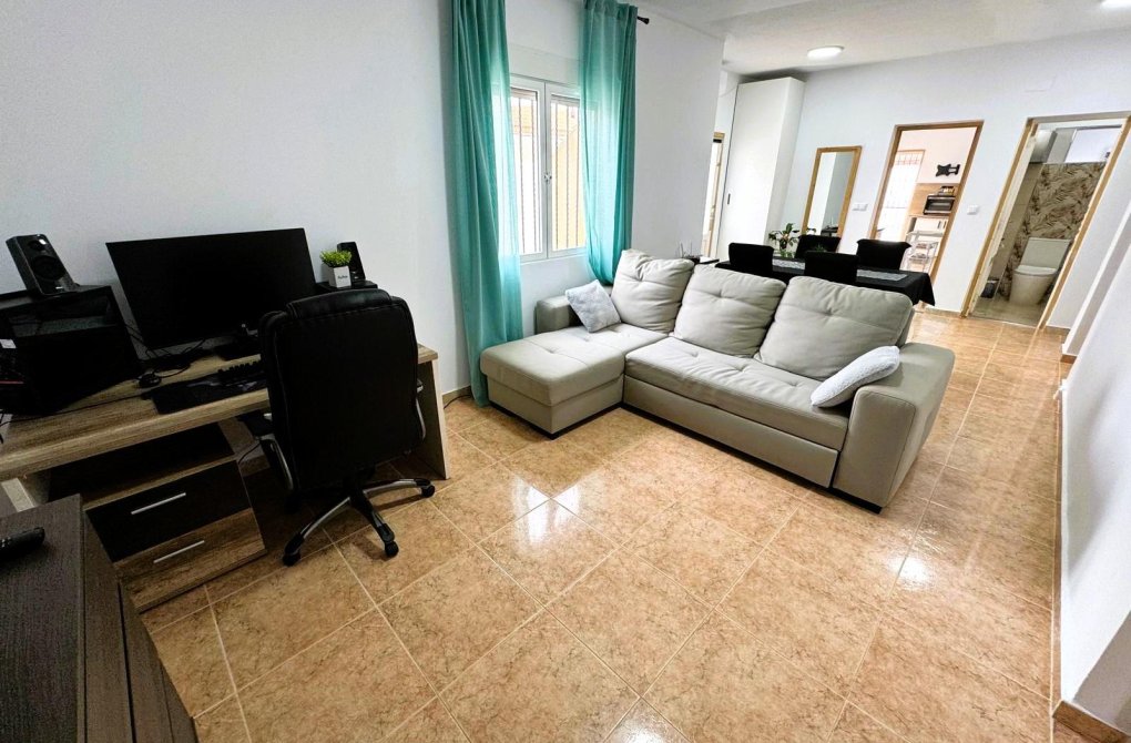 Resale - Villa - Torrevieja - Las calas