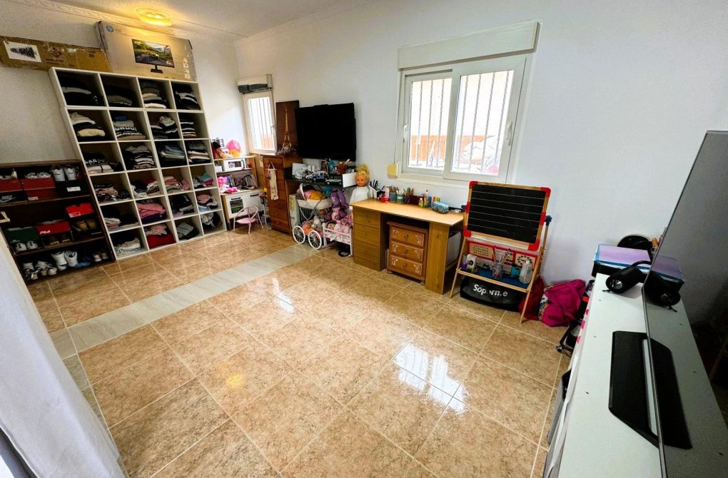 Resale - Villa - Torrevieja - Las calas