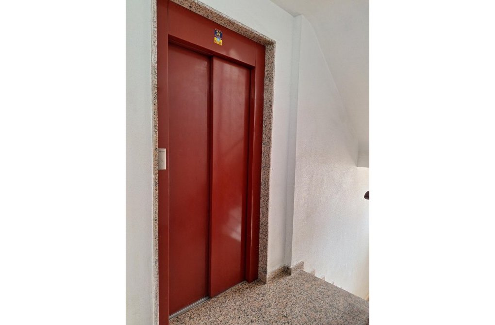 Resale - Apartment - Torrevieja - Parque las naciones