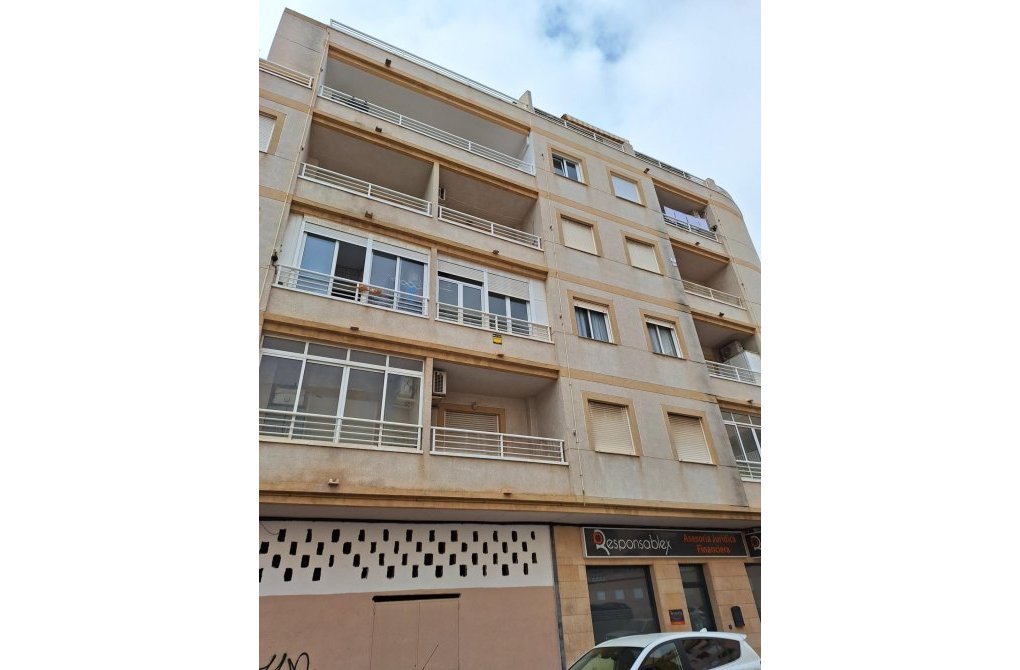 Resale - Apartment - Torrevieja - Parque las naciones