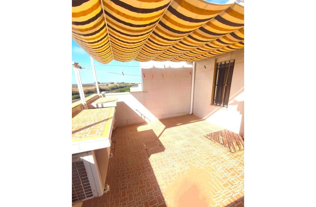 Resale - Villa - Torrevieja - La Mata