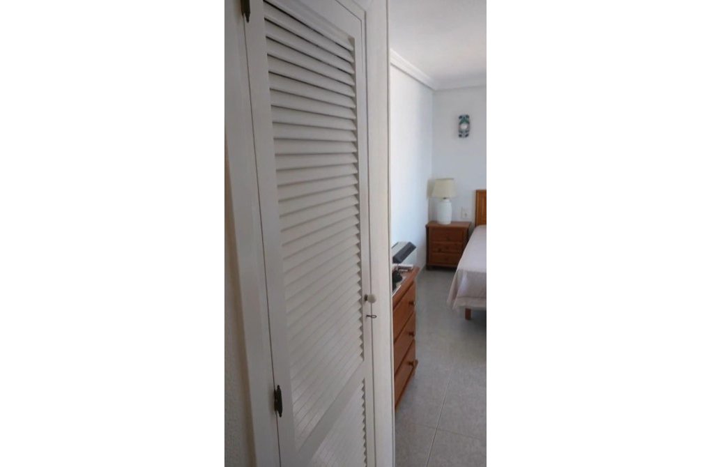 Resale - Apartment - Torrevieja - Playa del cura