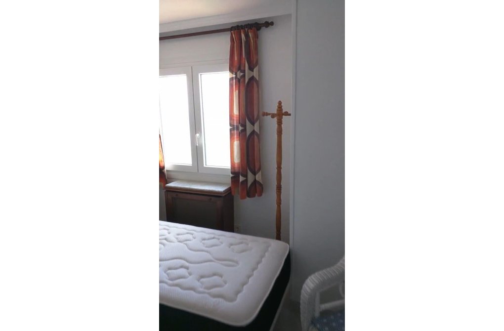 Resale - Apartment - Torrevieja - Playa del cura