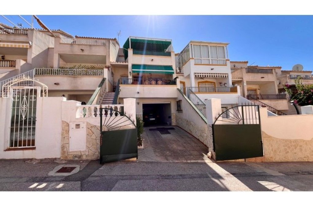 Resale - Villa - Orihuela Costa - Villamartín-Las Filipinas