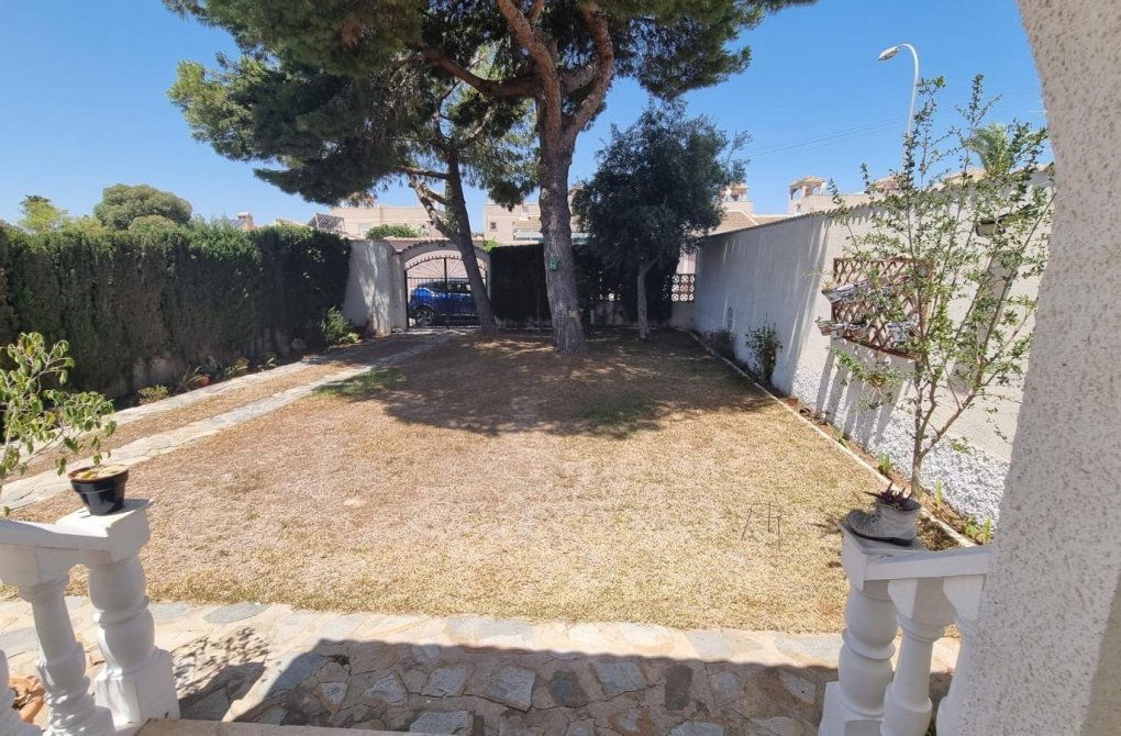 Resale - Villa - Torrevieja - San luis