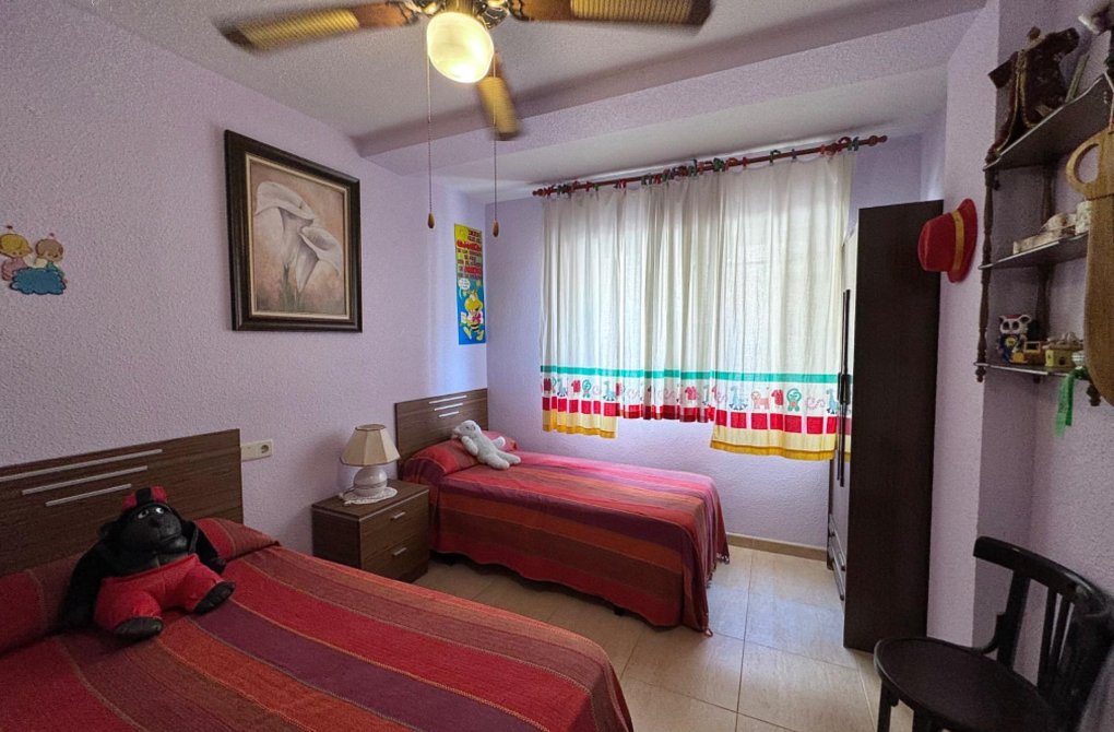 Resale - Apartment - Torrevieja - Playa del cura