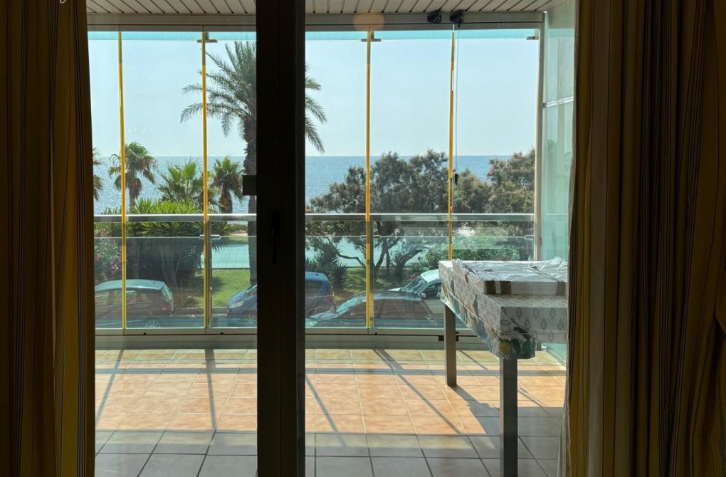 Resale - Apartment - Torrevieja - Playa del cura