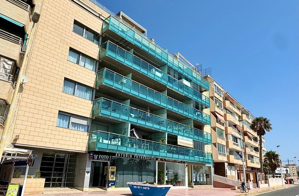 Resale - Apartment - Torrevieja - Playa del cura