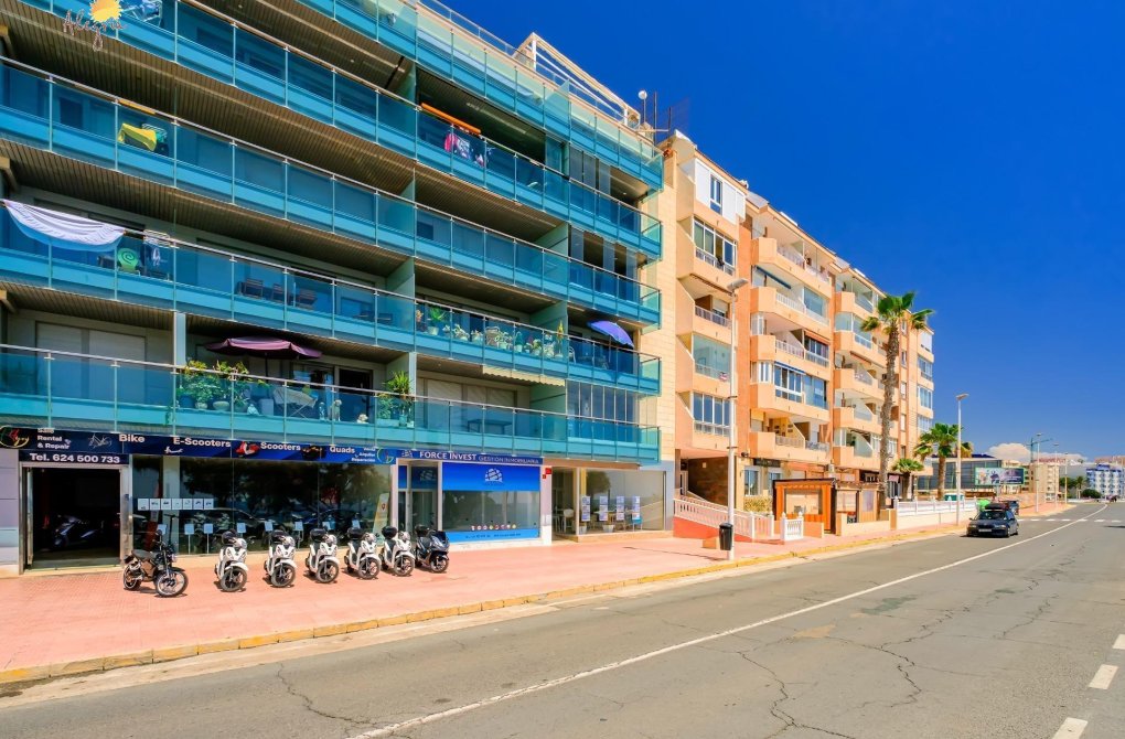 Resale - Apartment - Torrevieja - Playa del cura