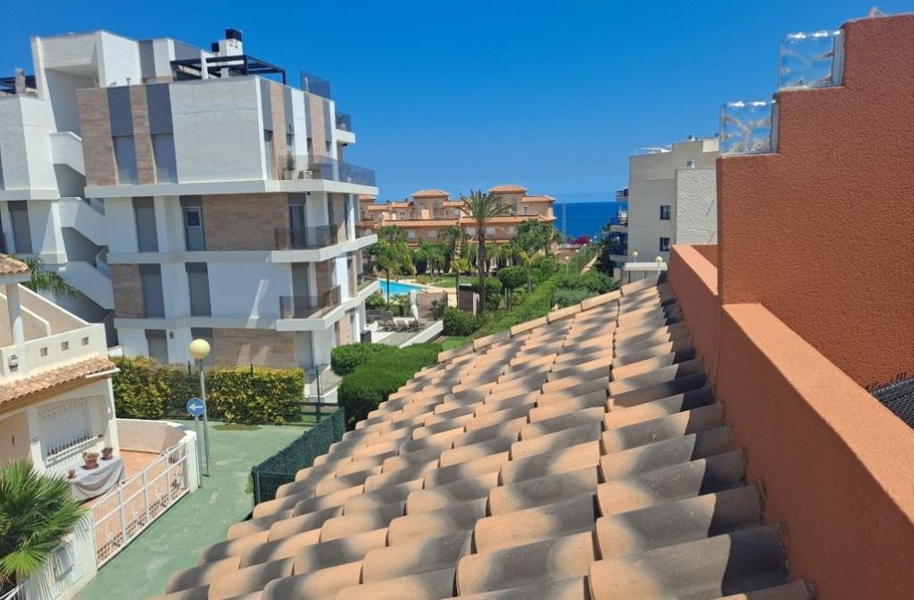 Resale - Bungalow - Orihuela Costa - Campoamor