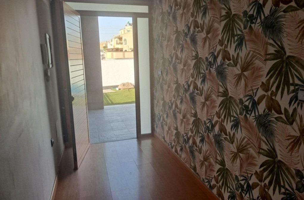 Resale - Villa - Torrevieja - Los balcones