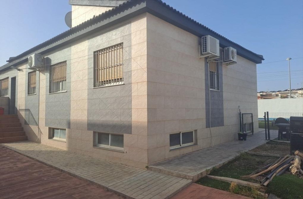 Resale - Villa - Torrevieja - Los balcones