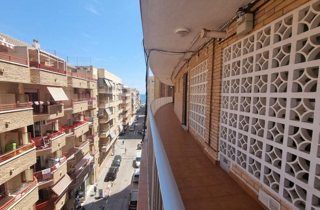 Resale - Apartment - Torrevieja - Playa del cura