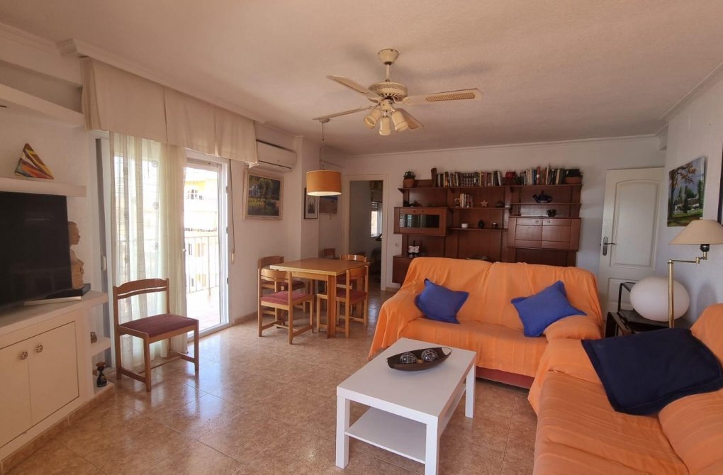 Resale - Apartment - Torrevieja - Playa del cura