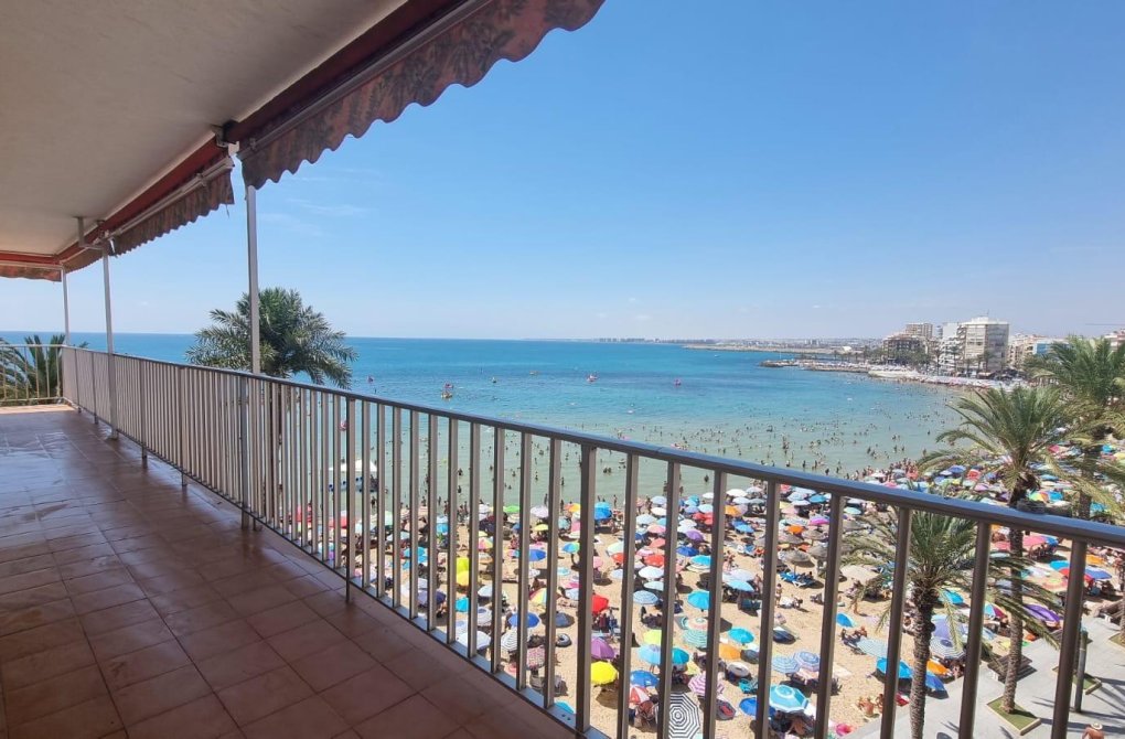 Resale - Apartment - Torrevieja - Playa del cura