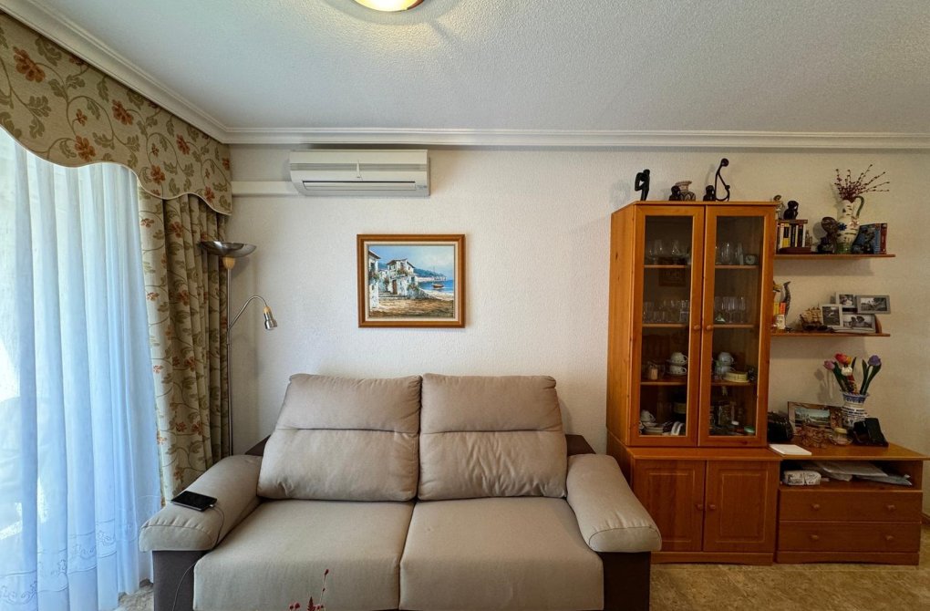 Resale - Apartment - Torrevieja - Playa del cura