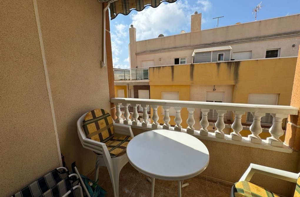 Resale - Apartment - Torrevieja - Playa del cura