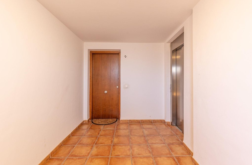 Resale - Penthouse - Torrevieja - Punta prima