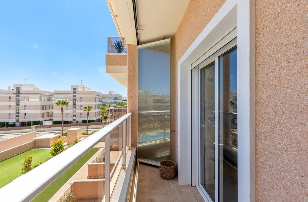 Resale - Apartment - Orihuela Costa - Los Dolses