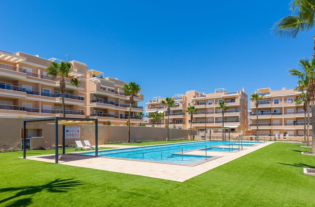 Resale - Apartment - Orihuela Costa - Los Dolses