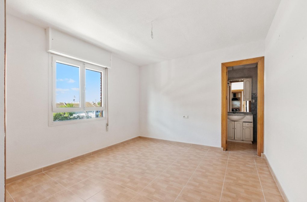 Resale - Apartment - Torrevieja - Punta prima