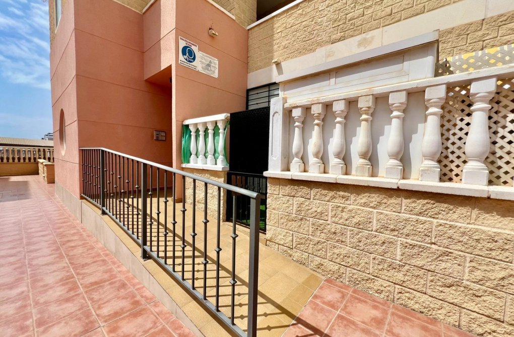 Resale - Apartment - Torrevieja - Sector 25