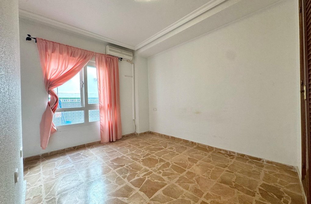 Resale - Apartment - Torrevieja - torrevieja