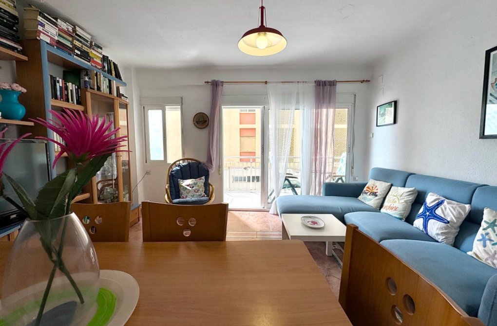 Resale - Apartment - Torrevieja - Playa del cura