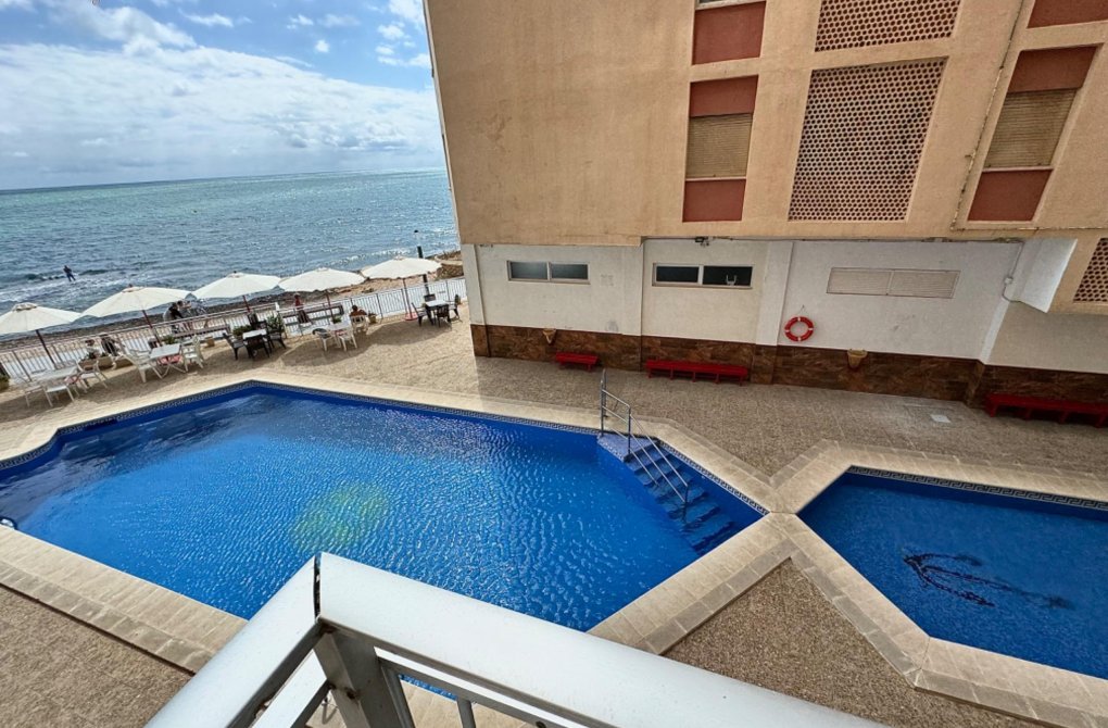 Resale - Apartment - Torrevieja - Playa del cura