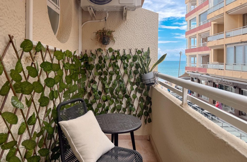 Resale - Apartment - Guardamar del Segura - Paseo de Guardamar