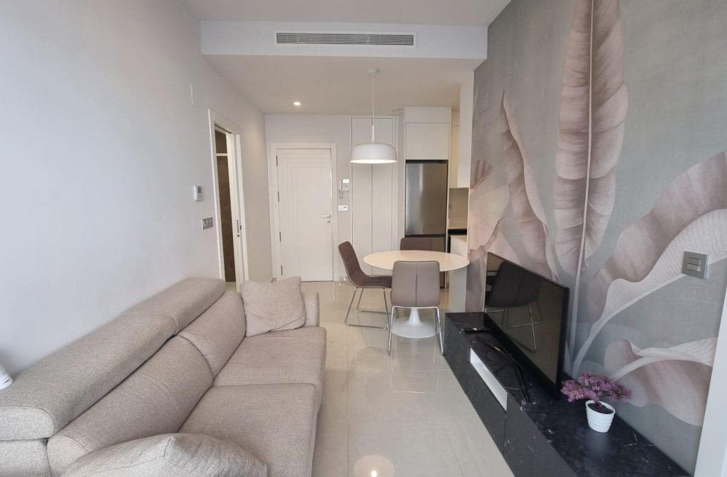 Resale - Apartment - Torrevieja - Estacion de autobuses