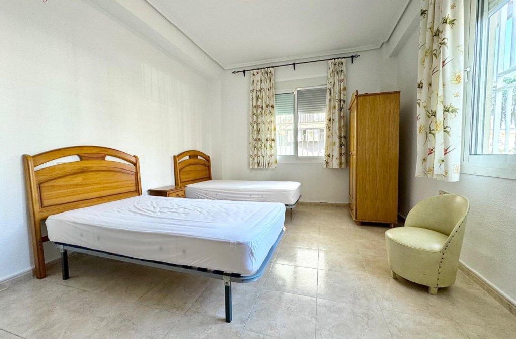 Resale - Apartment - Torrevieja - Playa de los Naufragos