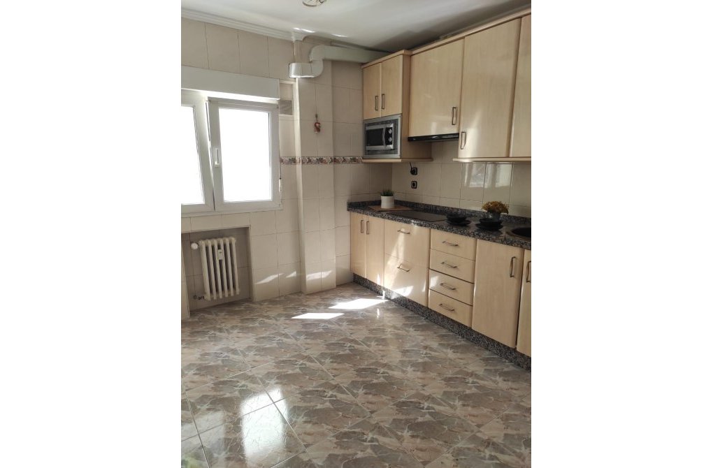 Resale - Apartment - Oviedo - C. naranco