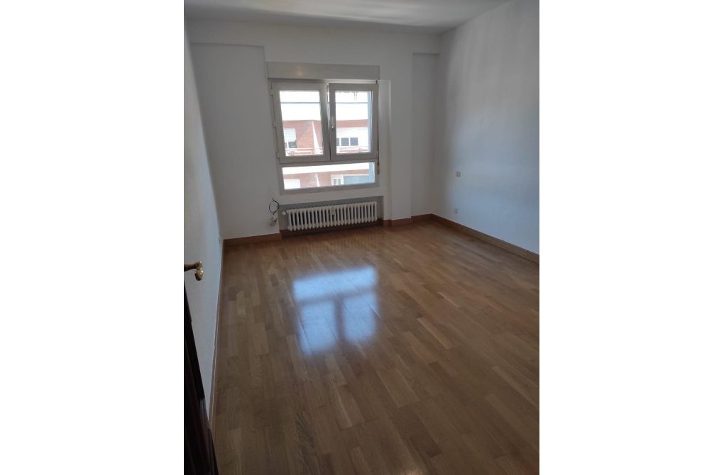 Resale - Apartment - Oviedo - C. naranco