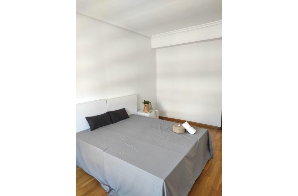 Resale - Apartment - Oviedo - C. naranco