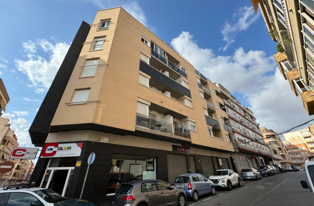 Resale - Apartment - Torrevieja - Centro