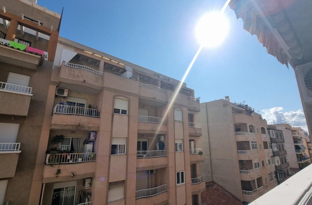 Resale - Apartment - Torrevieja - Centro