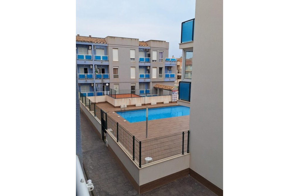 Resale - Apartment - Torrevieja - Estacion de autobuses